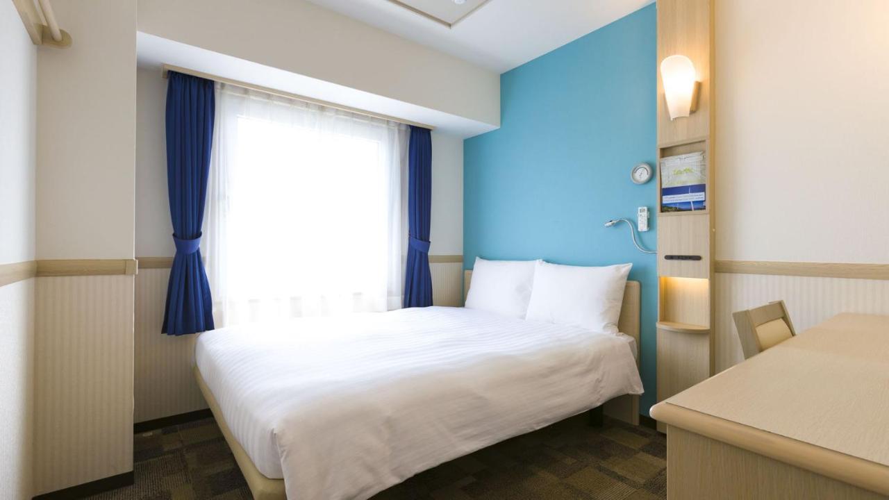 Toyoko Inn Kobe Sannomiya Eki Shiyakusho Mae Exterior foto